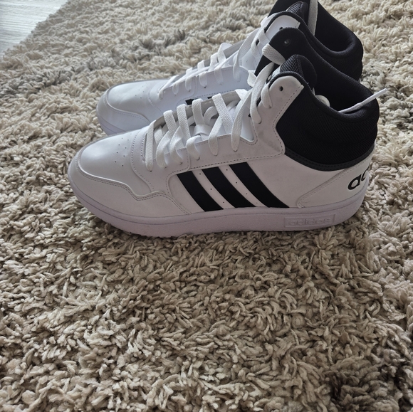 Men's Adidas shoes - Picture 4 of 7